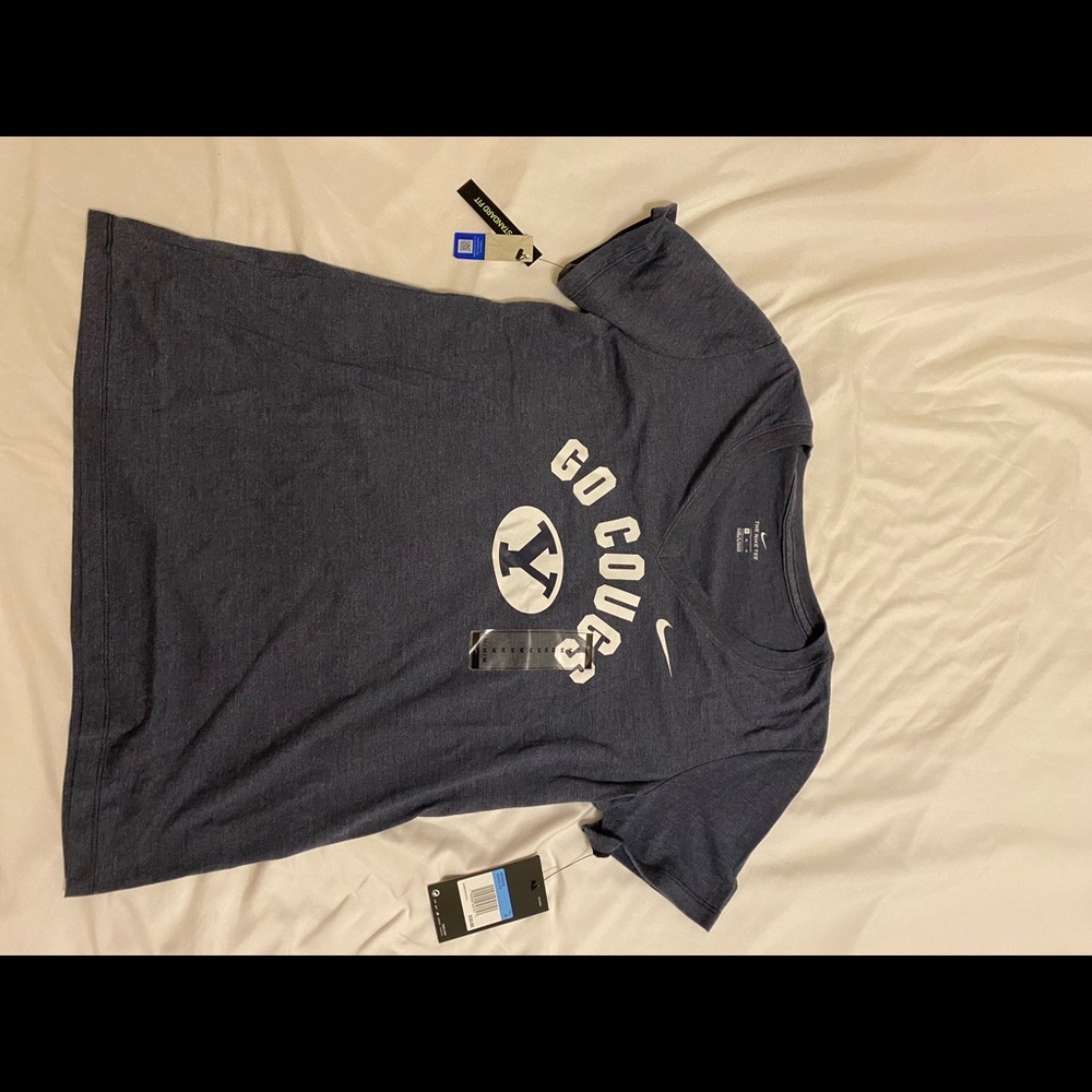 nike t shirt byu